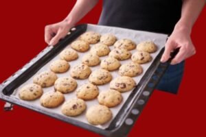 Can You Put Parchment Paper in the Oven